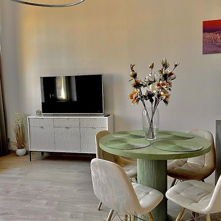 Апартаменти Loft Przy Placu Niepodleglosci Єленя-Ґура Екстер'єр фото